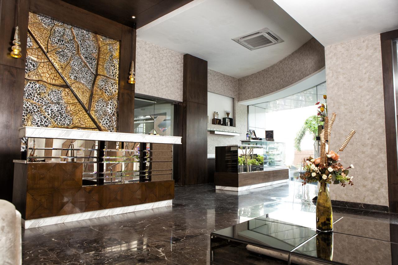 Hotel Gangakashi Nagpur Bagian luar foto
